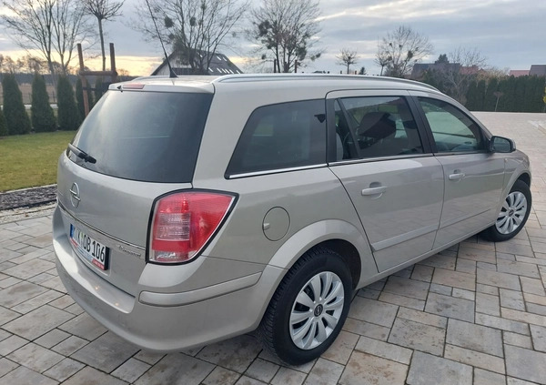 Opel Astra cena 13999 przebieg: 186000, rok produkcji 2007 z Kolbuszowa małe 781